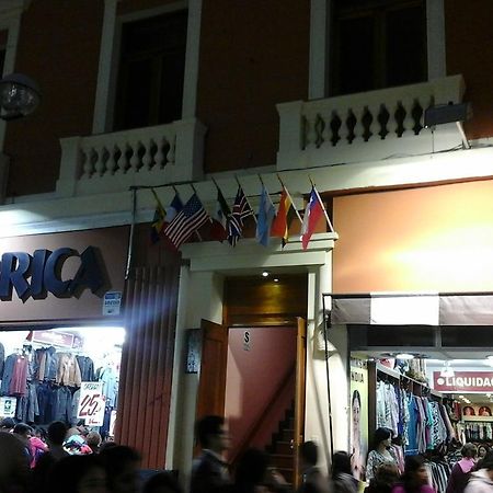 Hostal Yaki Lima Luaran gambar