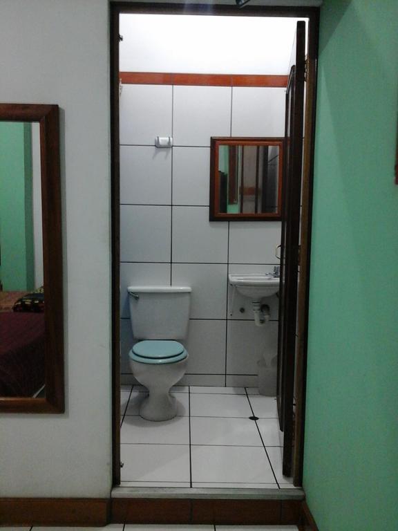 Hostal Yaki Lima Bilik gambar