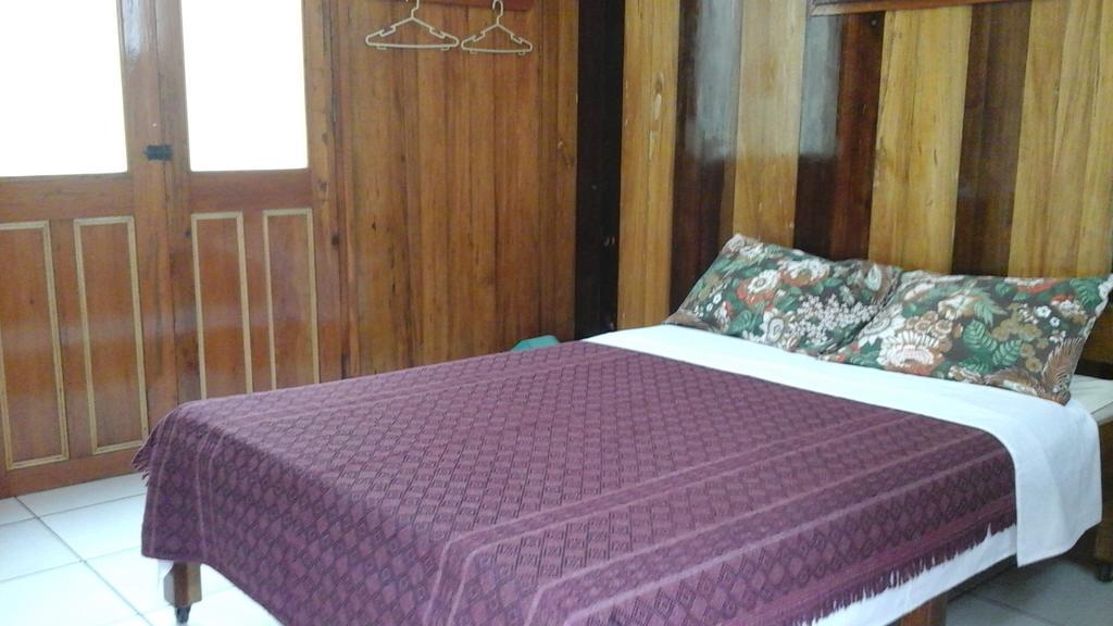 Hostal Yaki Lima Bilik gambar