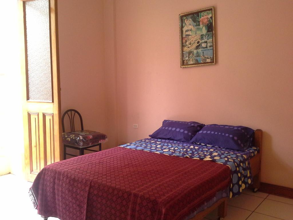 Hostal Yaki Lima Bilik gambar
