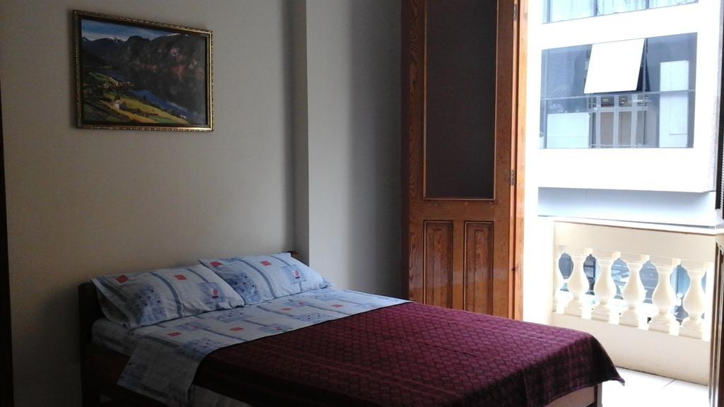 Hostal Yaki Lima Bilik gambar