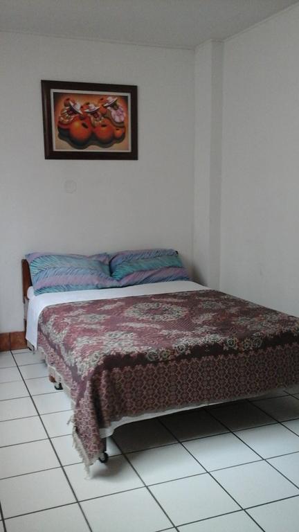 Hostal Yaki Lima Bilik gambar