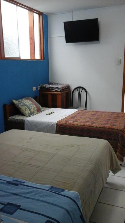 Hostal Yaki Lima Bilik gambar