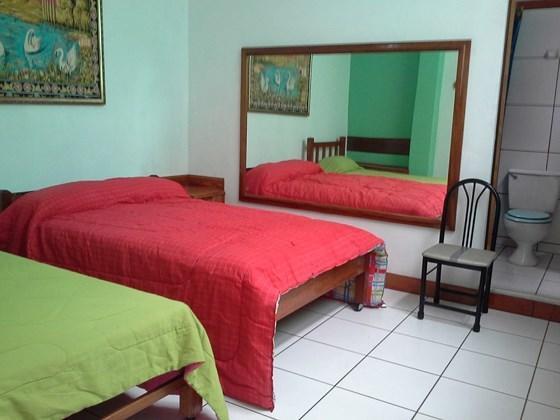 Hostal Yaki Lima Bilik gambar