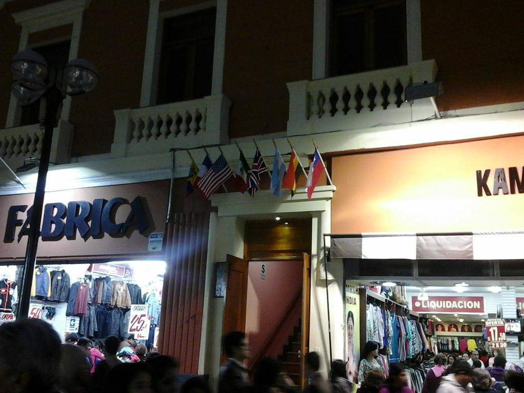 Hostal Yaki Lima Luaran gambar